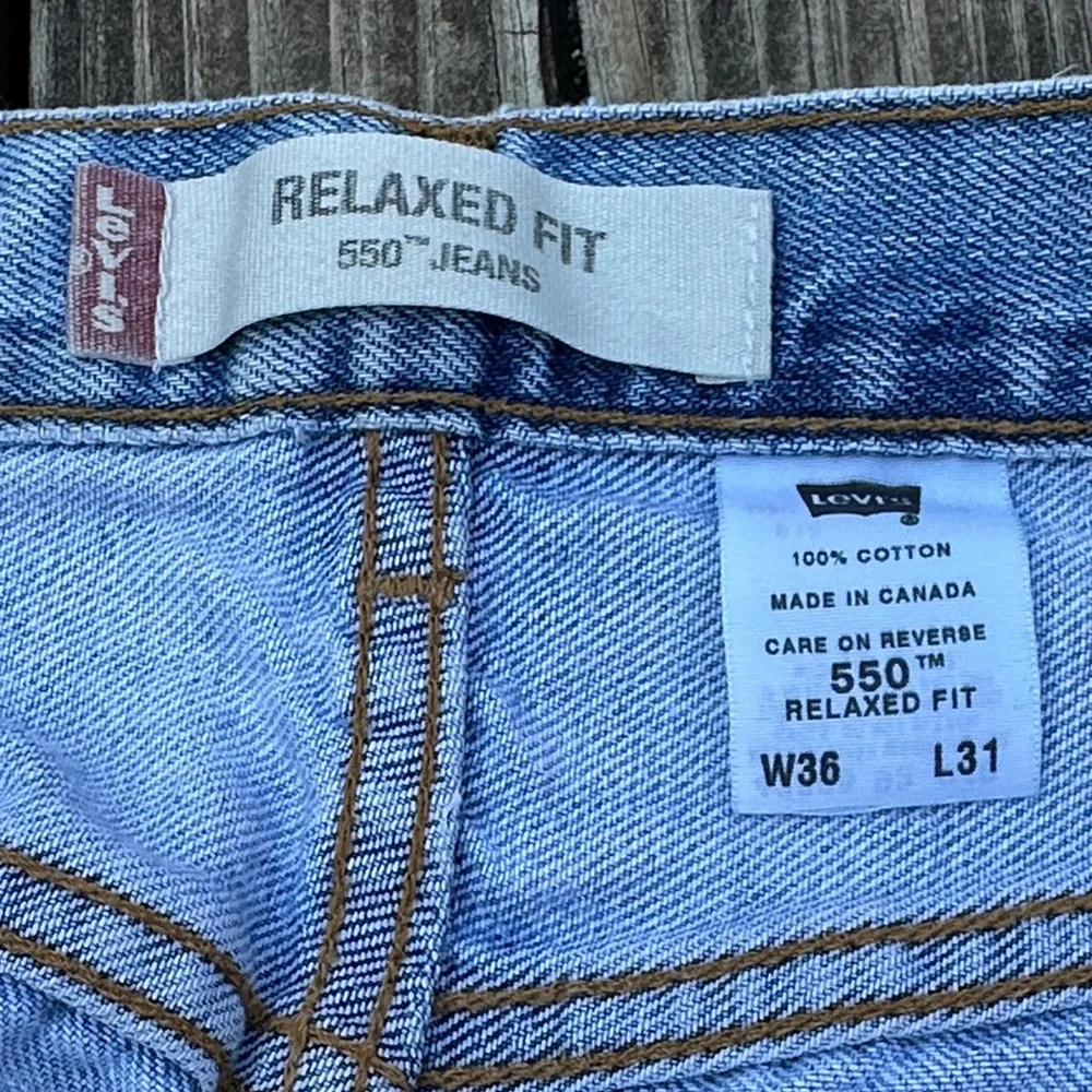 Levi's Light Blue Straight Men's Relaxed fit Jeans 550’s W36 L31 - Picture 3 of 8